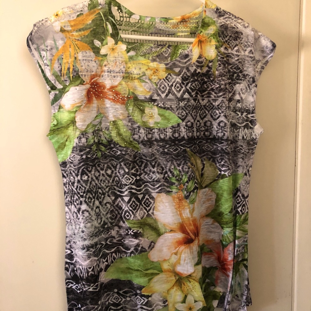 Hawaiian print short sleeve blouse